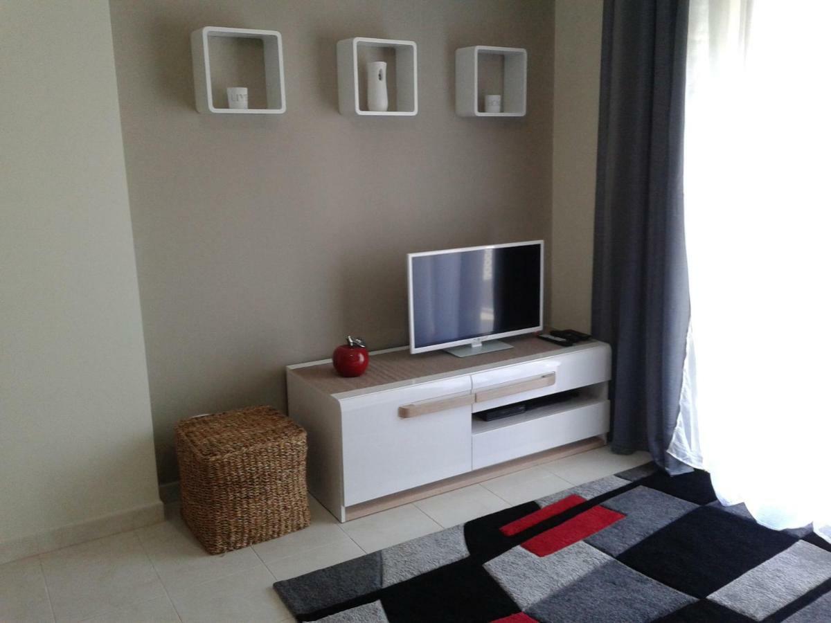 Apartamento Lovely 1 Bed - Vista Ondas